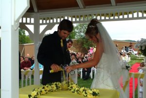 Ellis Ranch Loveland Wedding site wedding party - Small Outdoor Wedding Venues Loveland CO